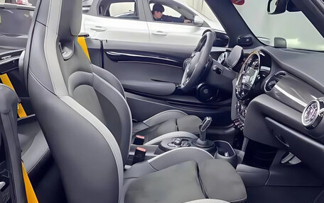 MINI Cabrio, 2023 год, 4 630 000 рублей, 13 фотография