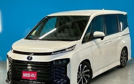Toyota Voxy, 2022 год, 2 614 000 рублей, 1 фотография