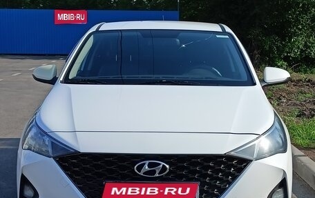 Hyundai Solaris II рестайлинг, 2021 год, 1 500 000 рублей, 1 фотография