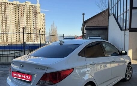 Hyundai Solaris II рестайлинг, 2014 год, 900 000 рублей, 4 фотография