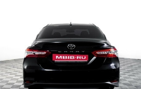 Toyota Camry, 2021 год, 3 390 000 рублей, 6 фотография