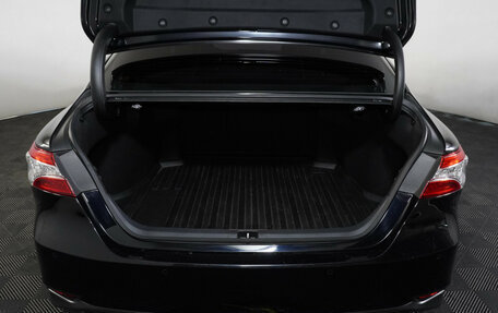 Toyota Camry, 2021 год, 3 390 000 рублей, 9 фотография