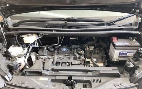 Toyota Voxy, 2022 год, 2 614 000 рублей, 13 фотография