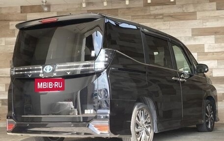 Toyota Voxy, 2022 год, 2 614 000 рублей, 6 фотография