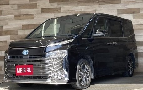 Toyota Voxy, 2022 год, 2 614 000 рублей, 3 фотография
