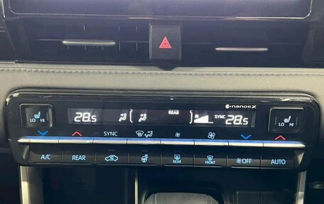 Toyota Voxy, 2022 год, 2 614 000 рублей, 8 фотография