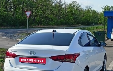 Hyundai Solaris II рестайлинг, 2021 год, 1 500 000 рублей, 5 фотография