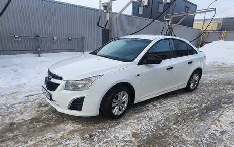 Chevrolet Cruze II, 2013 год, 550 000 рублей, 3 фотография