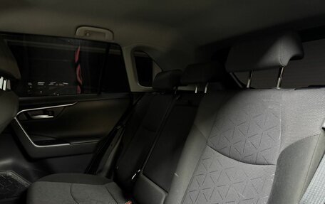 Toyota RAV4, 2020 год, 3 573 000 рублей, 13 фотография