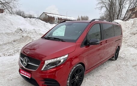Mercedes-Benz V-Класс, 2022 год, 9 500 000 рублей, 1 фотография