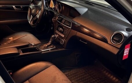 Mercedes-Benz C-Класс, 2011 год, 1 650 000 рублей, 17 фотография