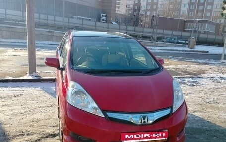 Honda Fit Shuttle I рестайлинг, 2012 год, 960 000 рублей, 2 фотография