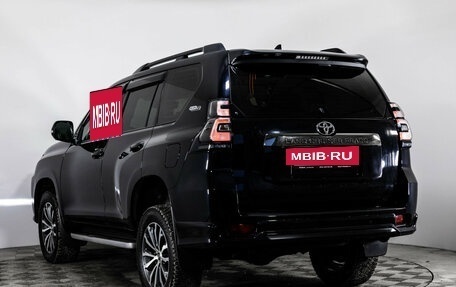 Toyota Land Cruiser Prado 150 рестайлинг 2, 2021 год, 7 299 000 рублей, 8 фотография