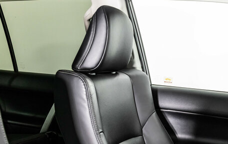 Toyota Land Cruiser Prado 150 рестайлинг 2, 2021 год, 7 299 000 рублей, 30 фотография