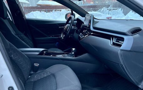 Toyota C-HR I рестайлинг, 2020 год, 2 590 000 рублей, 8 фотография