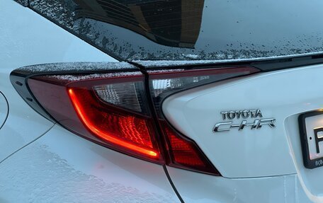 Toyota C-HR I рестайлинг, 2020 год, 2 590 000 рублей, 6 фотография