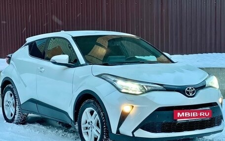 Toyota C-HR I рестайлинг, 2020 год, 2 590 000 рублей, 2 фотография