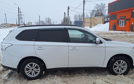 Mitsubishi Outlander III рестайлинг 3, 2012 год, 1 320 000 рублей, 6 фотография