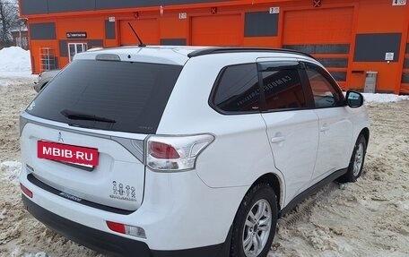 Mitsubishi Outlander III рестайлинг 3, 2012 год, 1 320 000 рублей, 7 фотография