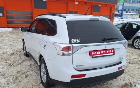 Mitsubishi Outlander III рестайлинг 3, 2012 год, 1 320 000 рублей, 8 фотография