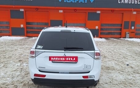 Mitsubishi Outlander III рестайлинг 3, 2012 год, 1 320 000 рублей, 2 фотография