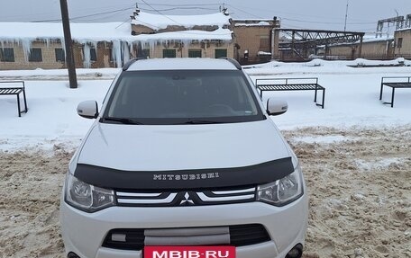 Mitsubishi Outlander III рестайлинг 3, 2012 год, 1 320 000 рублей, 4 фотография
