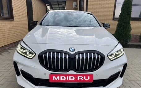 BMW 1 серия, 2022 год, 2 198 000 рублей, 2 фотография