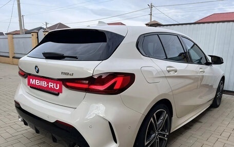 BMW 1 серия, 2022 год, 2 198 000 рублей, 3 фотография