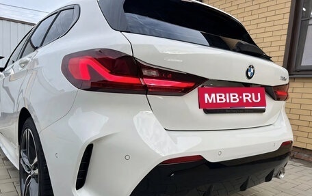 BMW 1 серия, 2022 год, 2 198 000 рублей, 15 фотография