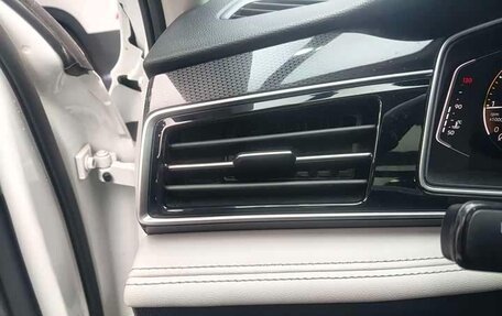 Volkswagen Tiguan II, 2022 год, 2 500 000 рублей, 20 фотография