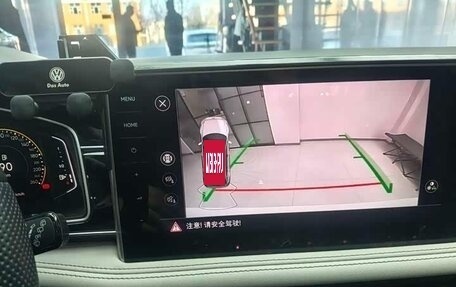 Volkswagen Tiguan II, 2022 год, 2 500 000 рублей, 22 фотография