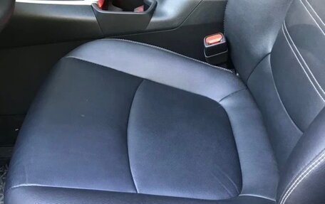 Toyota RAV4, 2019 год, 3 500 000 рублей, 13 фотография