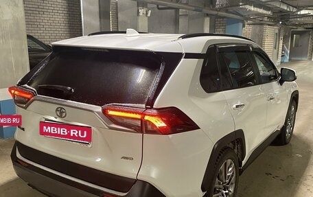 Toyota RAV4, 2019 год, 3 500 000 рублей, 16 фотография