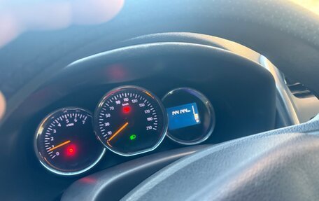 Renault Logan II, 2018 год, 799 000 рублей, 6 фотография