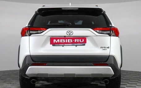 Toyota RAV4, 2023 год, 3 999 000 рублей, 6 фотография