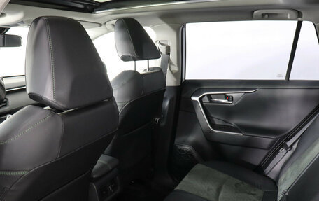 Toyota RAV4, 2023 год, 3 999 000 рублей, 12 фотография