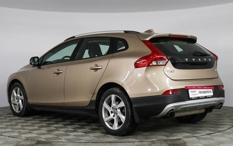 Volvo V40 II рестайлинг, 2013 год, 1 647 000 рублей, 7 фотография
