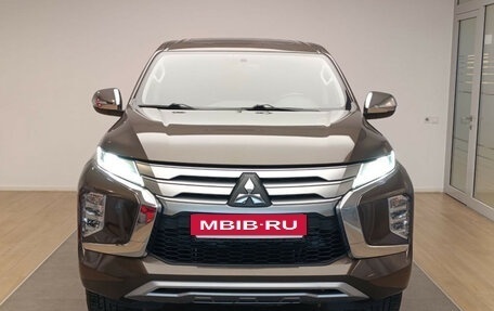 Mitsubishi Montero Sport, 2021 год, 3 995 000 рублей, 2 фотография