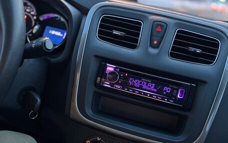 Renault Sandero II рестайлинг, 2015 год, 840 000 рублей, 12 фотография