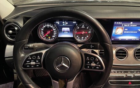 Mercedes-Benz E-Класс, 2019 год, 2 250 000 рублей, 2 фотография