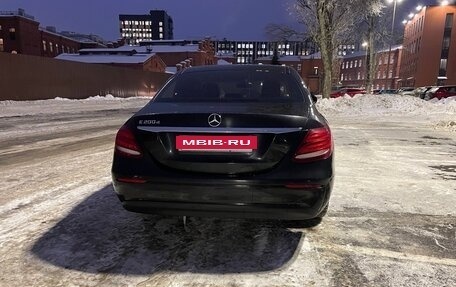 Mercedes-Benz E-Класс, 2019 год, 2 250 000 рублей, 6 фотография