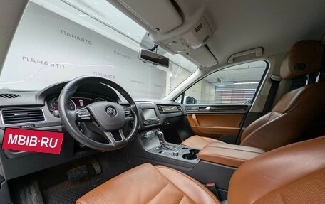 Volkswagen Touareg III, 2011 год, 1 887 000 рублей, 8 фотография
