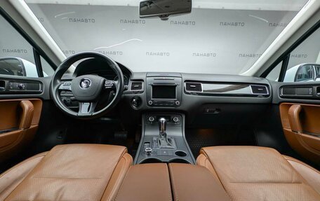 Volkswagen Touareg III, 2011 год, 1 887 000 рублей, 13 фотография