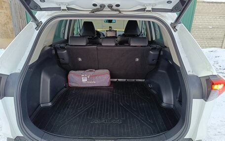 Toyota RAV4, 2021 год, 4 150 000 рублей, 18 фотография