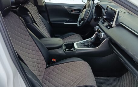 Toyota RAV4, 2021 год, 4 150 000 рублей, 22 фотография