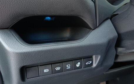 Toyota RAV4, 2021 год, 4 150 000 рублей, 28 фотография