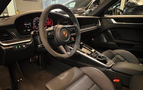 Porsche 911, 2025 год, 34 990 000 рублей, 31 фотография