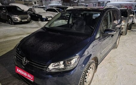 Volkswagen Touran III, 2011 год, 1 300 000 рублей, 1 фотография