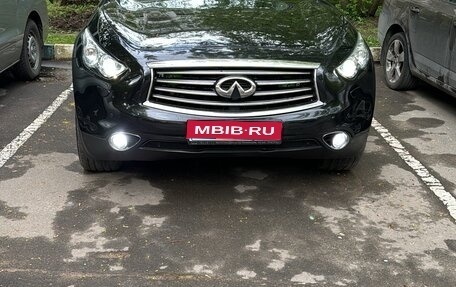 Infiniti FX II, 2012 год, 3 000 000 рублей, 1 фотография