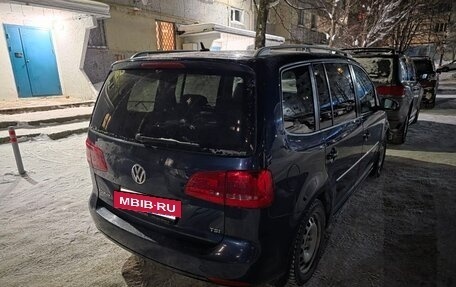 Volkswagen Touran III, 2011 год, 1 300 000 рублей, 3 фотография